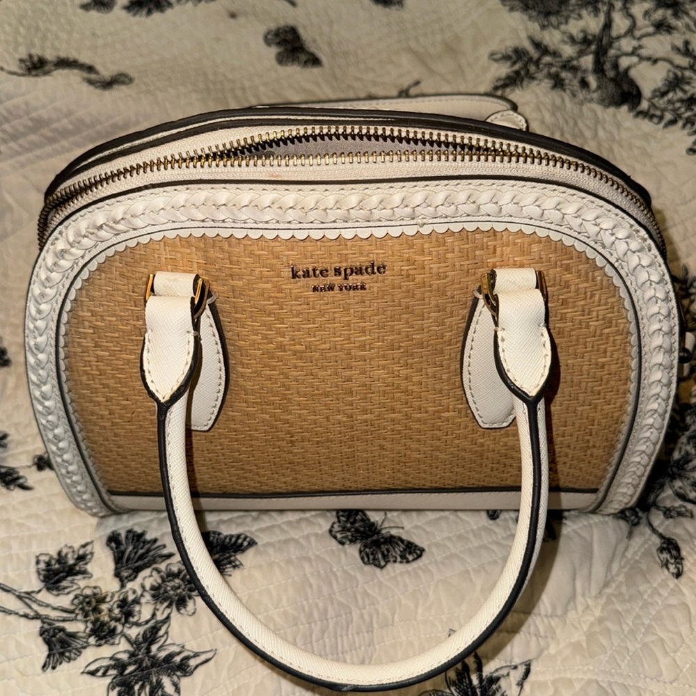 Kate spade Reily Straw dome purse